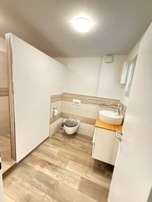 Ca. 12 m2 möbliertes Zimmer in 3er WG / Trier Tarforst – 54296 Trier – Vorschaubild 3