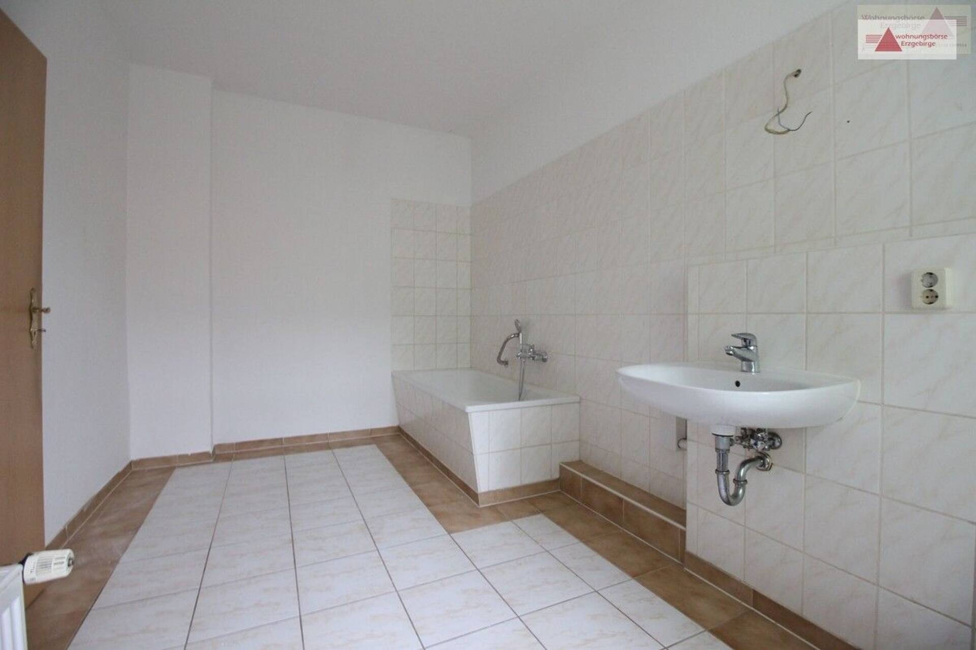 Mehrfamilienhaus in 08280 Aue mit 899,92 m² kaufen