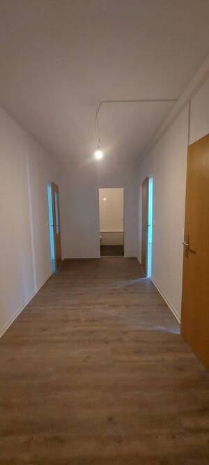 Nette Nachbarn gesucht: weitläufige 3-Zimmer-Wohnung – 1239 Dresden – Vorschaubild 9