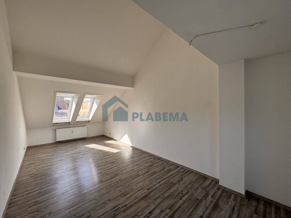 Moderne 3- Zimmer- Dachgeschoßwohnung mit Balkon und neuwertiger Einbauküche – Neubrandenburg – Vorschaubild 7