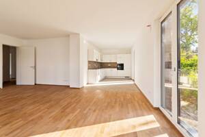 Haus im Haus - Neubau - Erstbezug: 4-Zimmer-Erdgeschosswohnung mit 300 m² großem Süd-West-Garten – 22549 Hamburg – Vorschaubild 4