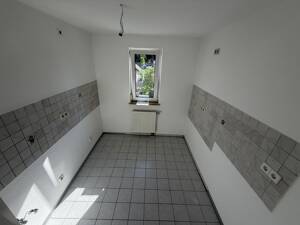 gefragte Wohnlage, Bad mit Fenster, und Stellplatz – 9224 Chemnitz – Vorschaubild 7