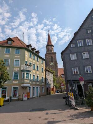 Attraktives Studio-Apartment mit Tiefgaragenstellplatz in zentraler Lage von Fürth – 90762 Fürth – Vorschaubild 5