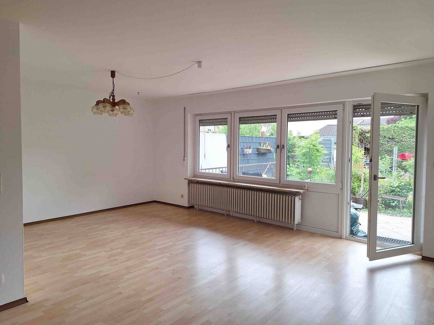 Willkommen zu Hause! Einzugsbereites Reiheneckhaus ! – Ingolstadt – Vorschaubild 7