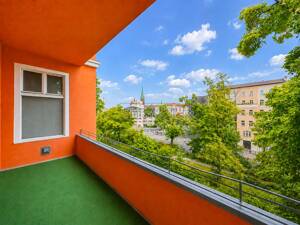 Altbaujuwel mit hohen Decken und individuellem Entwicklungspotenzial – 10965 Berlin – Vorschaubild 1