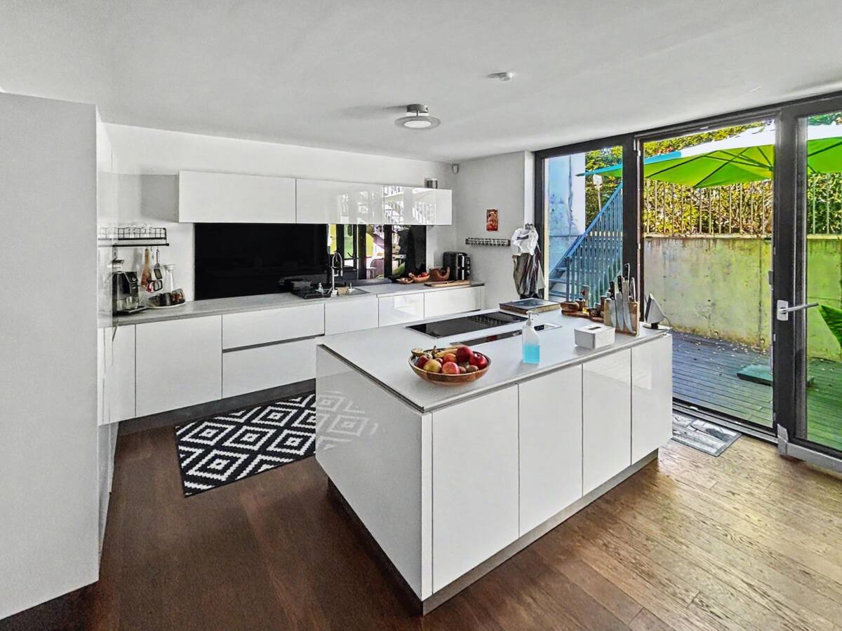 Wohnen auf höchstem Niveau - Doppelhaushälfte am Riedberg mit Garage und Carport -Effizienzklasse 55 – 60438 Frankfurt am Main – Bild 1 von 9