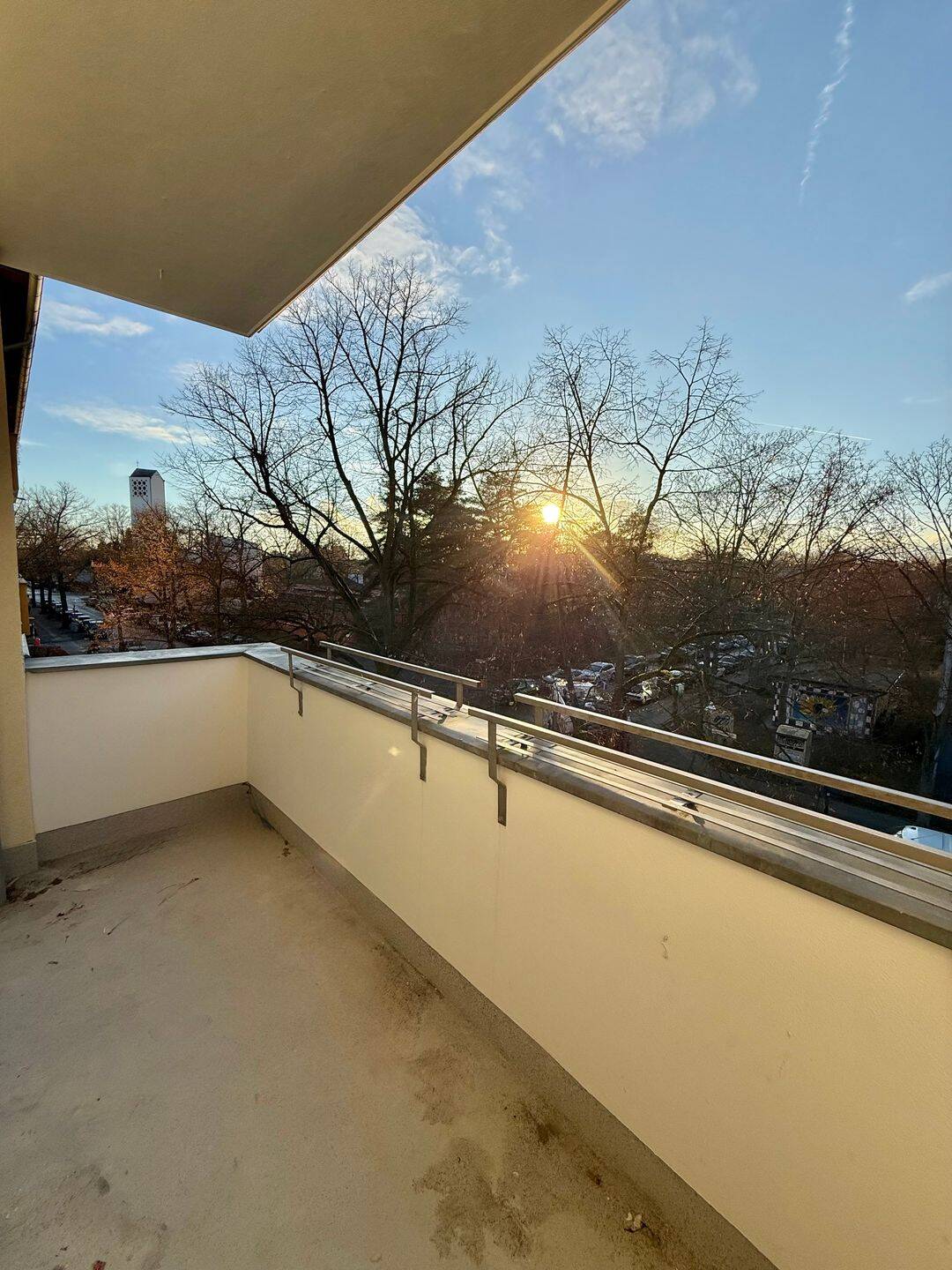 Bezugsfreie 4-Zimmer-Wohnung nahe Tegeler See - Balkon & Familiengrundriss