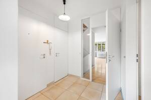 Familienfreundliches "Haus-im-Haus" mit 3,5 Zimmern und sonniger Westterrasse mit Garten – 81925 München – Vorschaubild 5