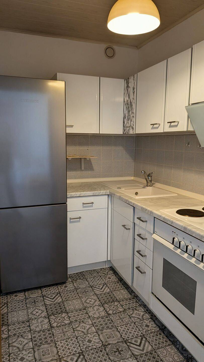 2 ZKB mit großem Balkon, teilmöbliert – Augsburg – Vorschaubild 4