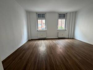 Terrasse inklusive - schicke Singlewohnung mit saniertem Bad – 45141 Essen – Vorschaubild 1