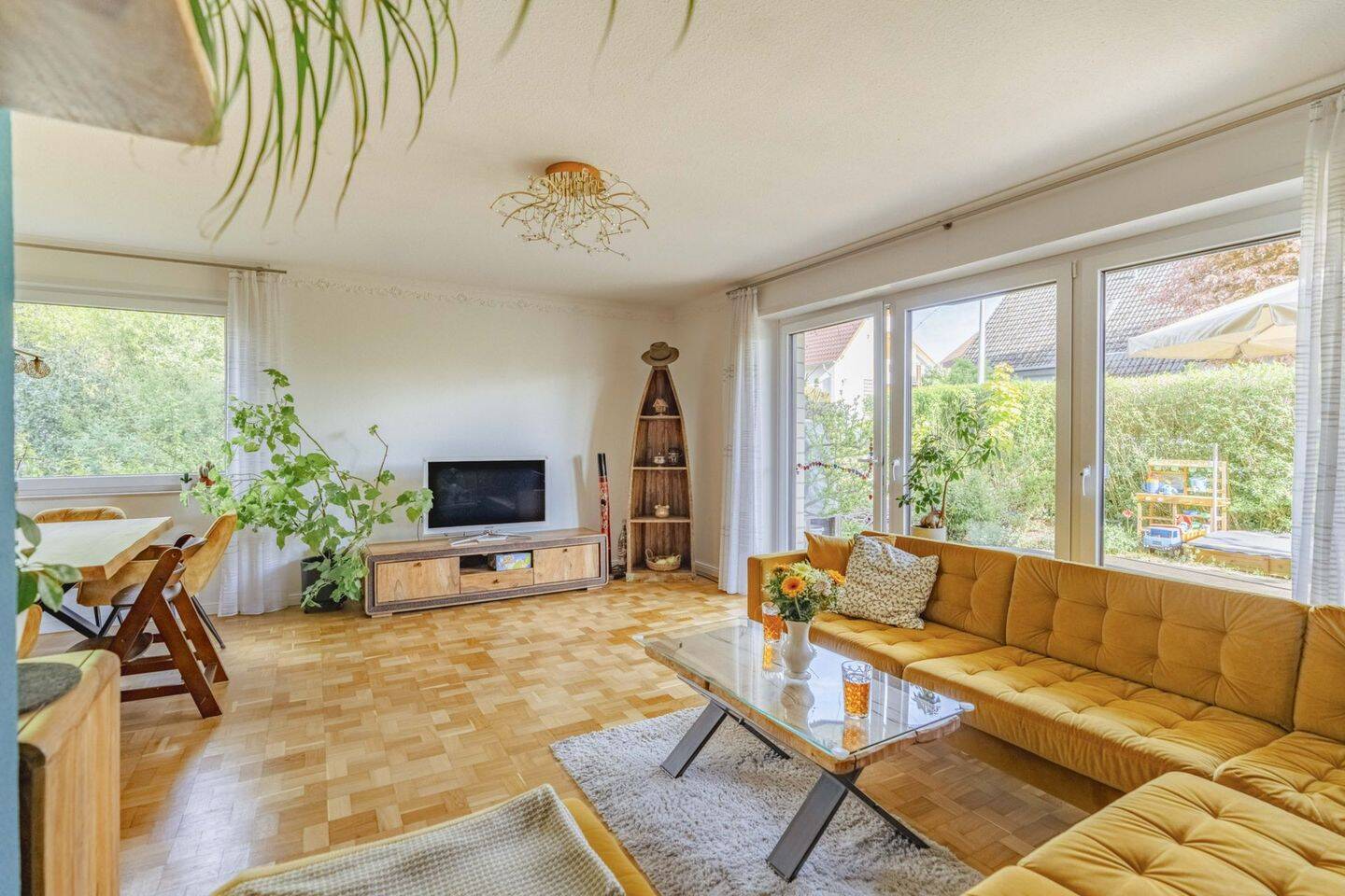 Einzugsbereit: moderne Terrassenwohnung mit 4-Zimmern & Garage in Jöllenbeck – Bielefeld – Vorschaubild 2