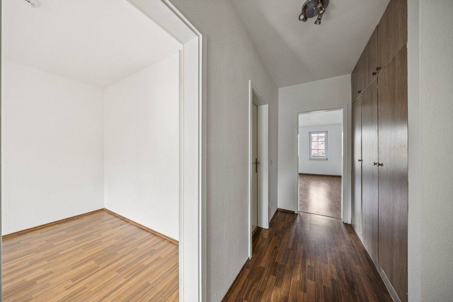 2-Zi-Wohnung mit Westbalkon im Herzen der Frohmestraße! – Hamburg – Vorschaubild 2