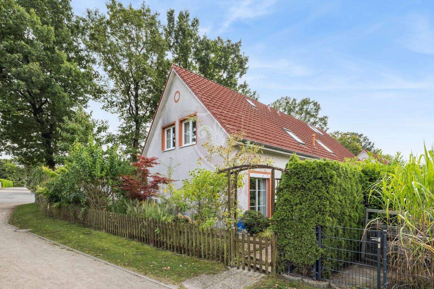 *** Hier ist kaufen günstiger als mieten - Doppelhaushälfte für die kleine Familie *** – Kaltenkirchen – Bild 1 von 9