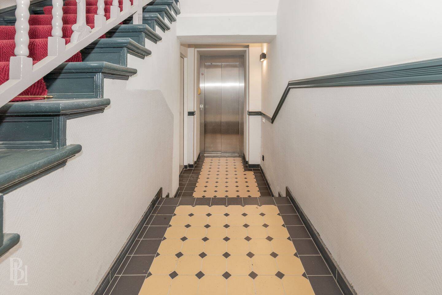 Freies top saniertes kleines Apartment mit Terrasse im Samariterkiez! – Berlin – Vorschaubild 7