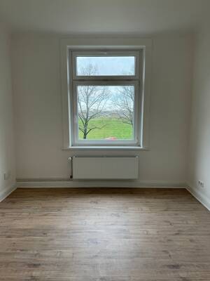 2 Zimmer Wohnung mit neuem Bad direkt hinter dem Elbdeich! – 20539 Hamburg – Vorschaubild 2