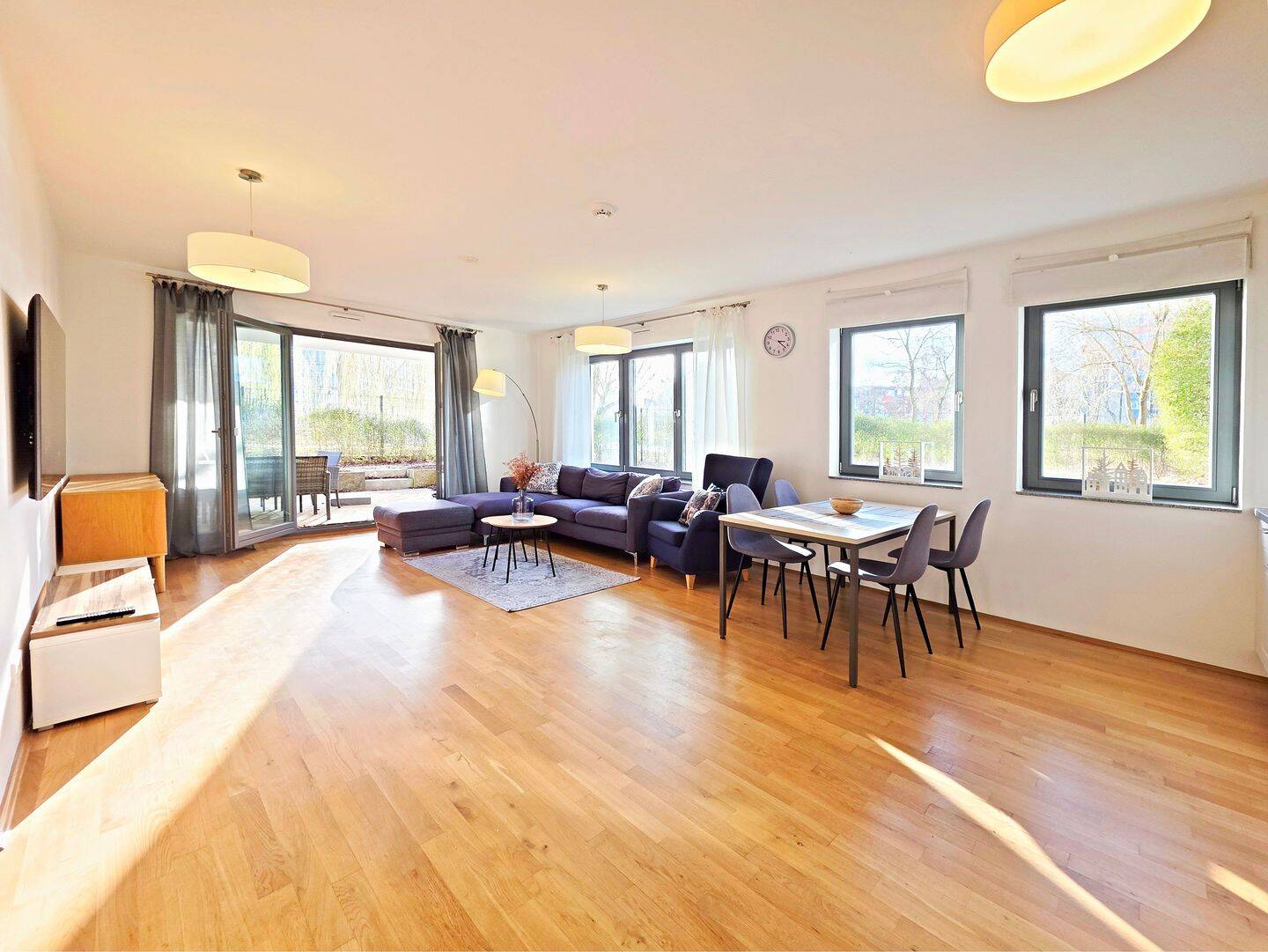 Barrierefreie 2-Zimmer-Garten-Wohnung mit Wasserblick in Charlottenburg!!!