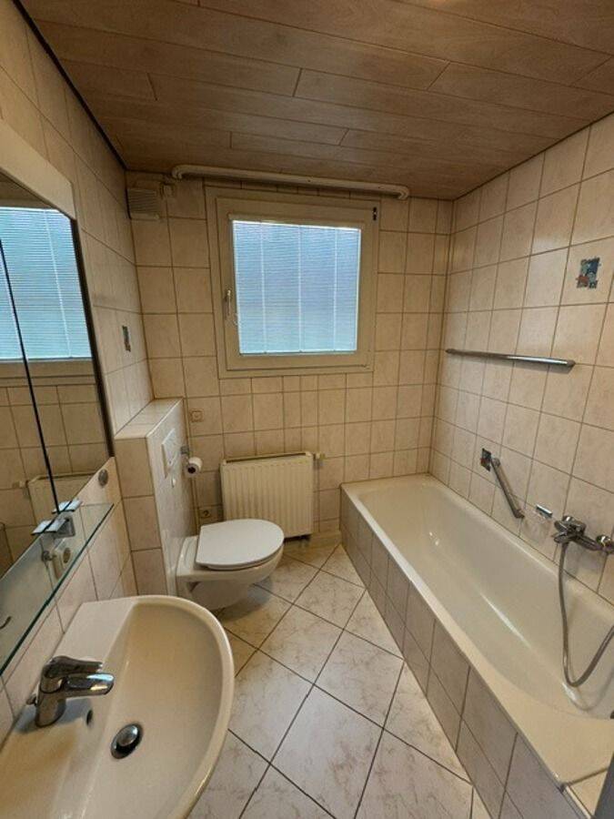 Schöne 2 Zi.-Wohnung mit Gäste-WC und EBK im Bad Kissinger Stadtteil Arnshausen zu vermieten. – Bad Kissingen – Vorschaubild 5