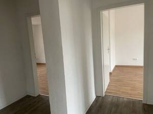 Schöne 3-Zimmerwohnung mit modernisierten Tageslichtbad und Laminat... – 47259 Duisburg – Vorschaubild 7