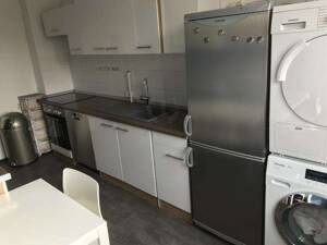 Bezugsfreie Wohnung in saniertem Zustand mit Süd-West-Balkon und Einbauküche – 12169 Berlin – Vorschaubild 6