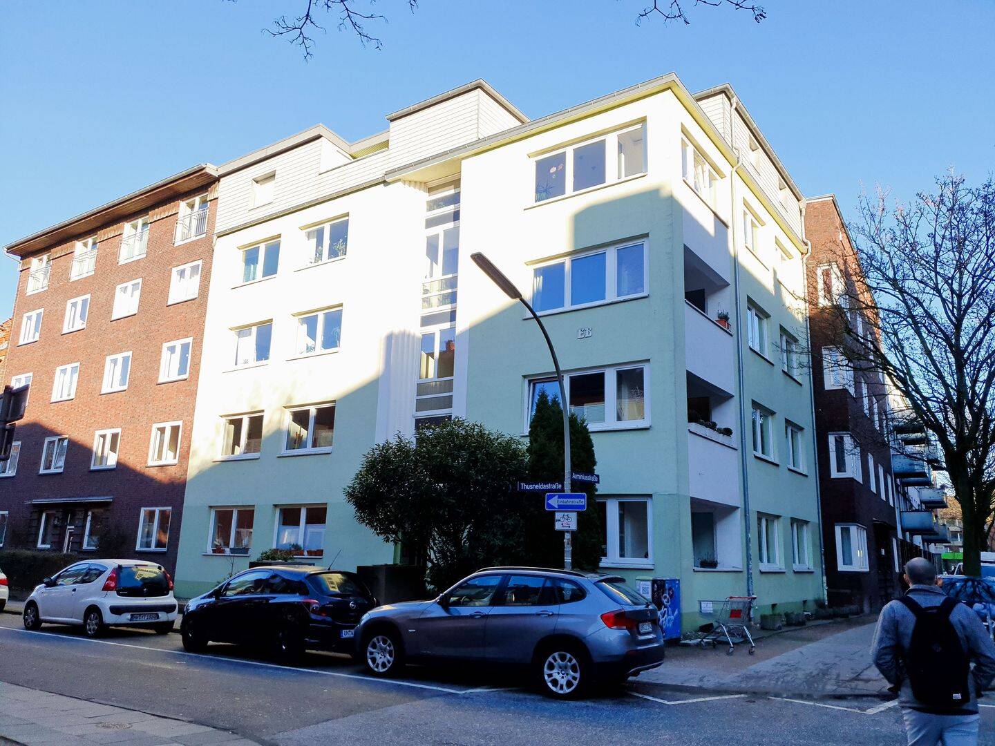Helle DG-Wohnung mit Balkon