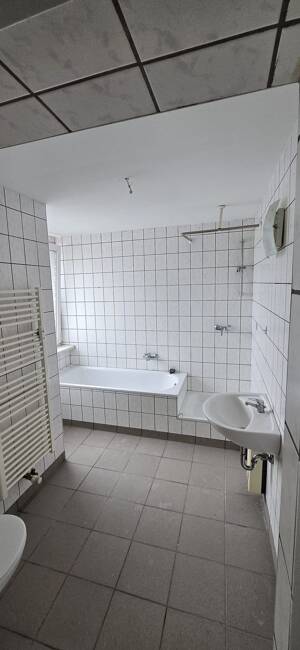Großzügiges Raumwunder: 4 Zimmer zur freien Entfaltung! [HMR-O14E06] [HMR-O14E06] – 58135 Hagen – Vorschaubild 4
