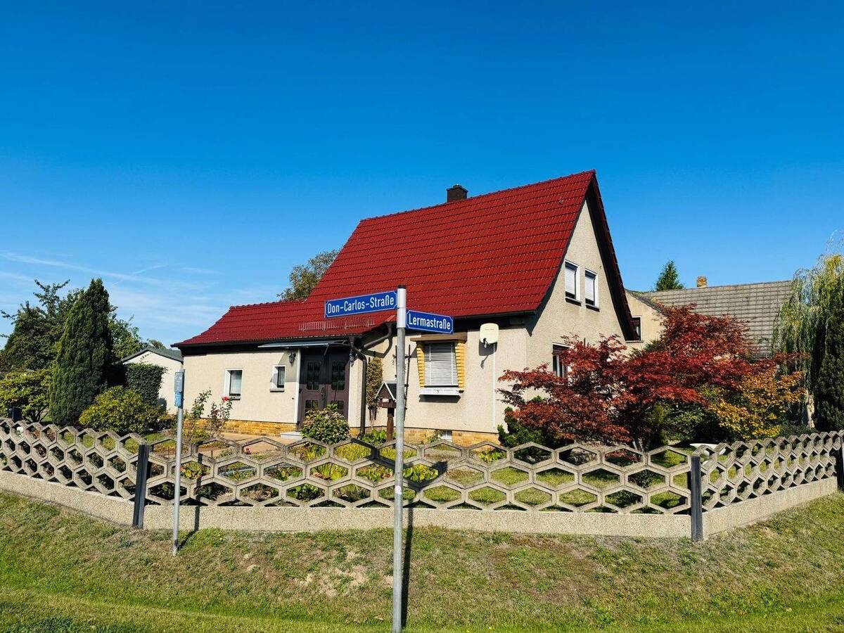FREISTEHENDES EINFAMILIENHAUS AUF TRAUMHAFTEM GRUNDSTÜCK – 4349 Leipzig – Bild 1 von 9