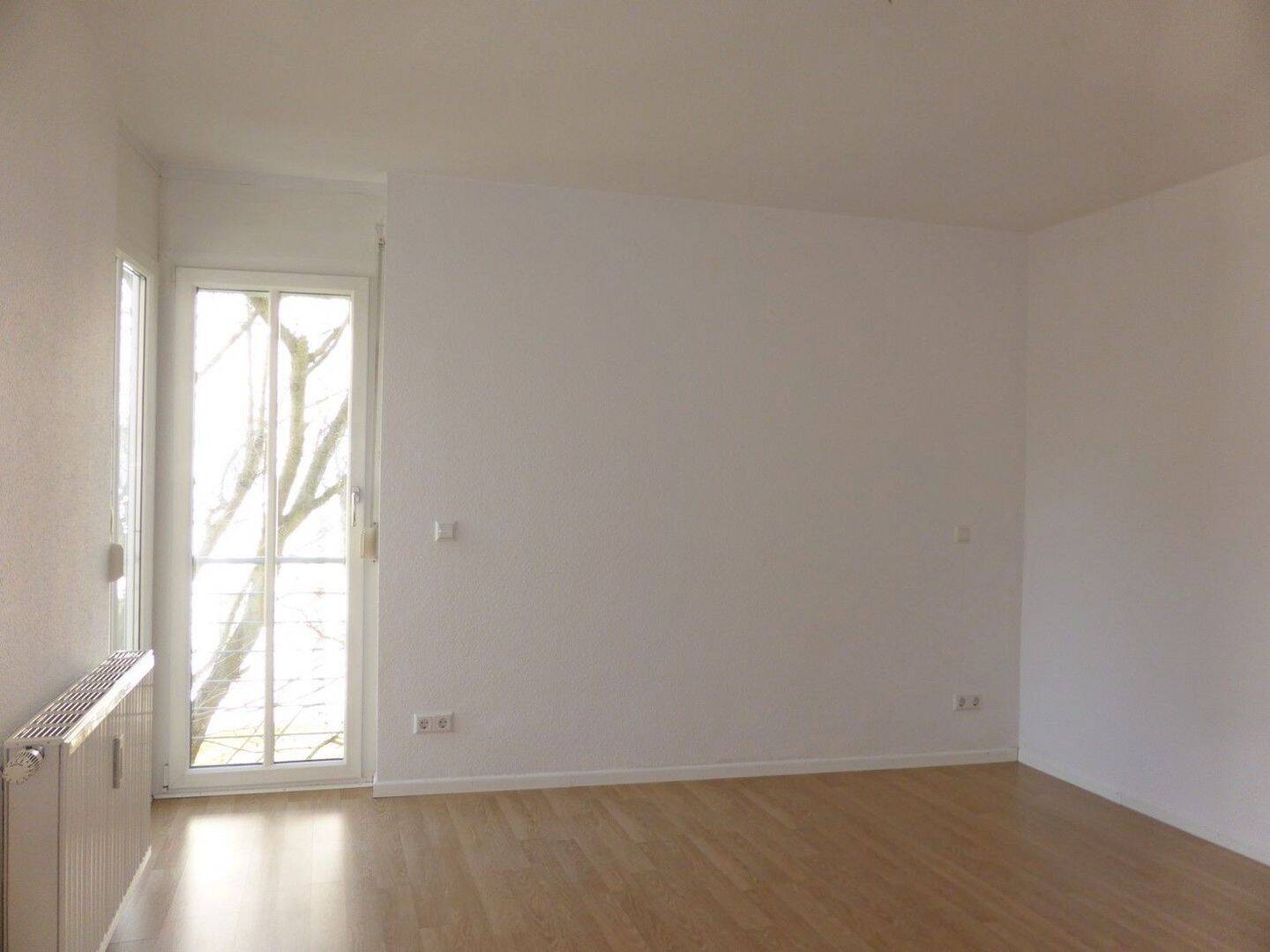 2-Raum Wohnung mit Blick auf die weiße Elster in idyllischer Umgebung - TOP-Lage in Schleußig ! – Leipzig – Vorschaubild 4