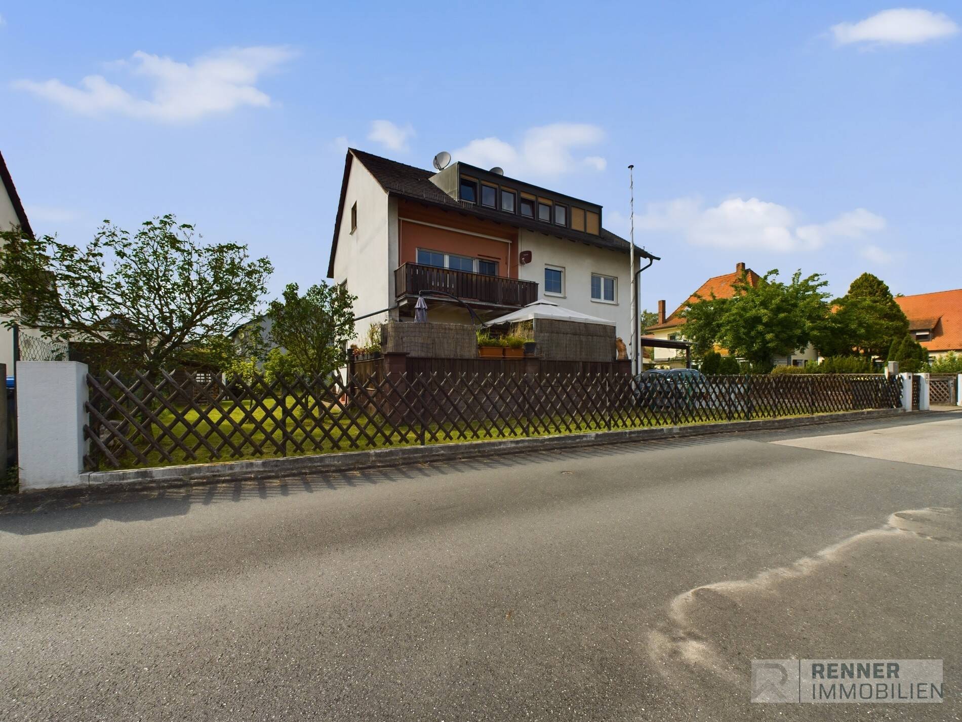 Charmantes Mehrfamilienhaus mit großem Grundstück in ruhiger Lage – Nürnberg – Vorschaubild 8