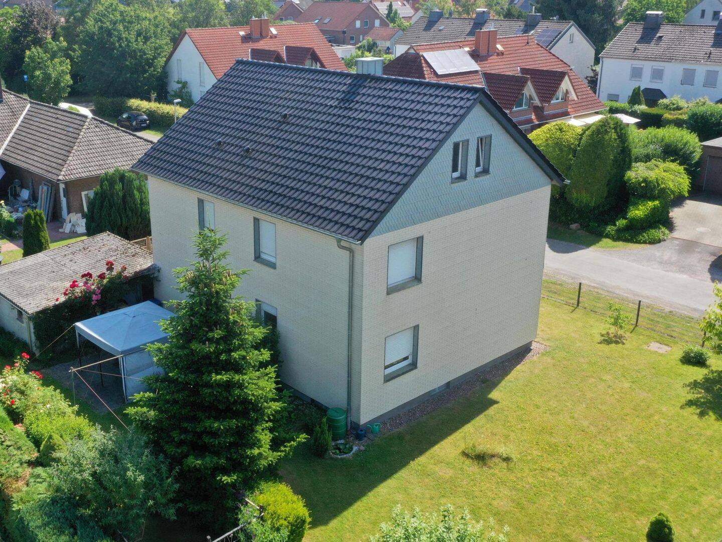 Gepflegtes Zweifamilienhaus mit Ausbaupotenzial – Minden – Vorschaubild 3