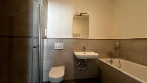 3-Zimmer-Wohnung mit Westbalkon und Einbauküche - mehrere Erstbezüge! – 13585 Berlin – Vorschaubild 6
