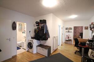 Platz für Familien - 4-Zimmer-Eigentumswohnung mit TG-Stellplatz und Balkon in Lannesdorf – 53179 Bonn – Vorschaubild 2