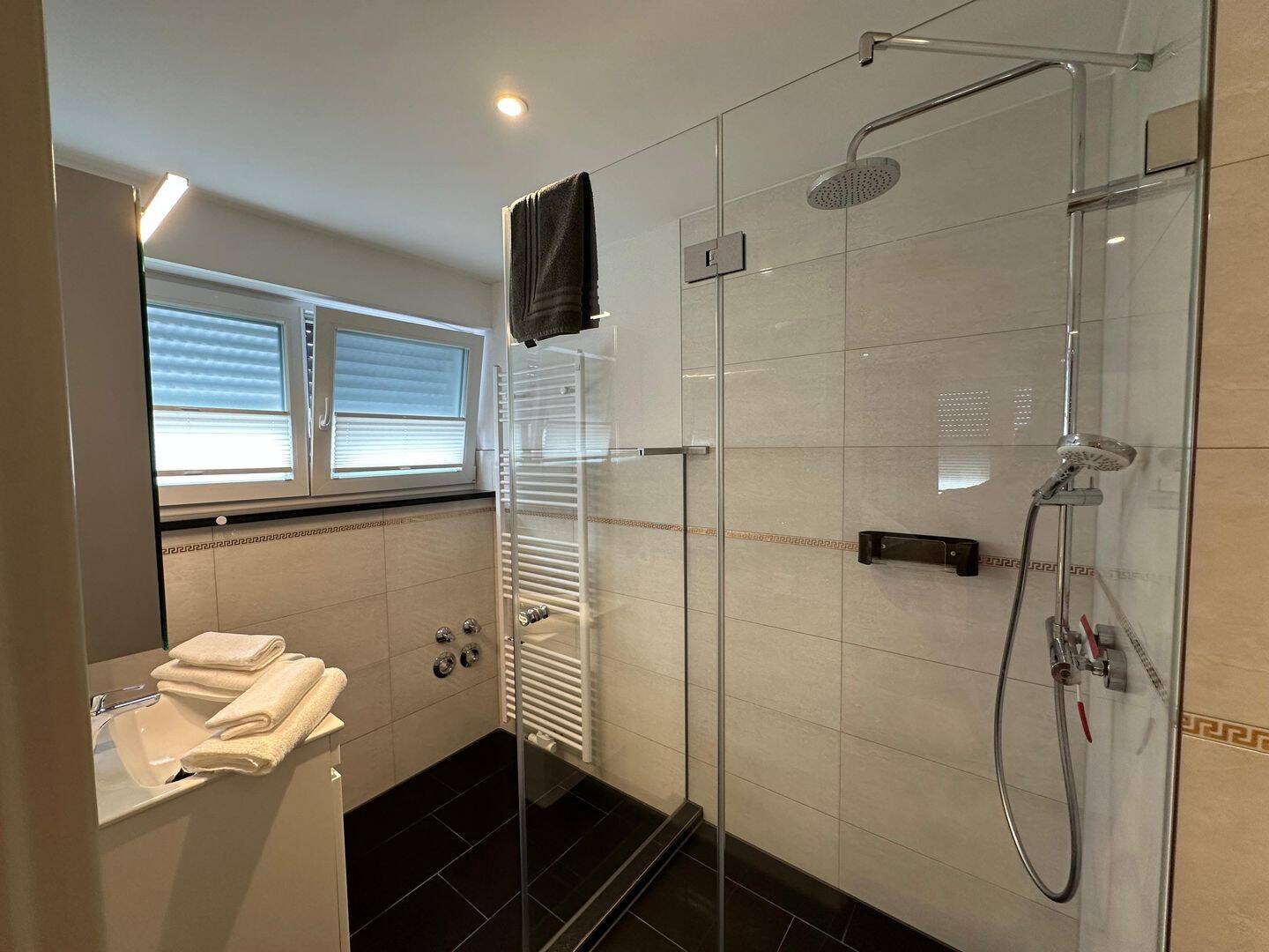 Elegantes 2-Zimmer-Luxusapartment – Ingolstadt – Vorschaubild 8