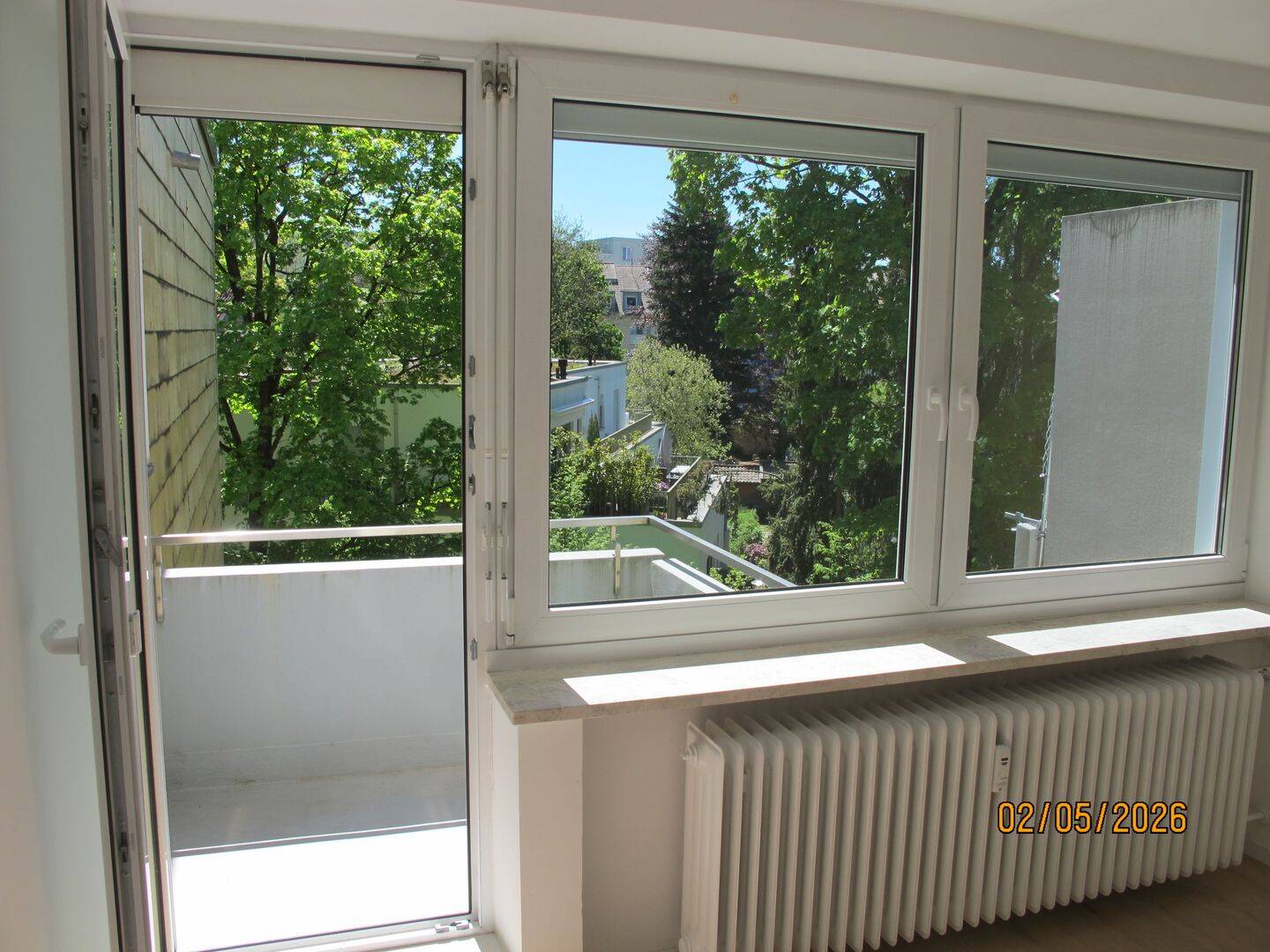 Ausgezeichnet geschnittene 2 Zimmer Wohnung mit Balkon – München – Vorschaubild 3