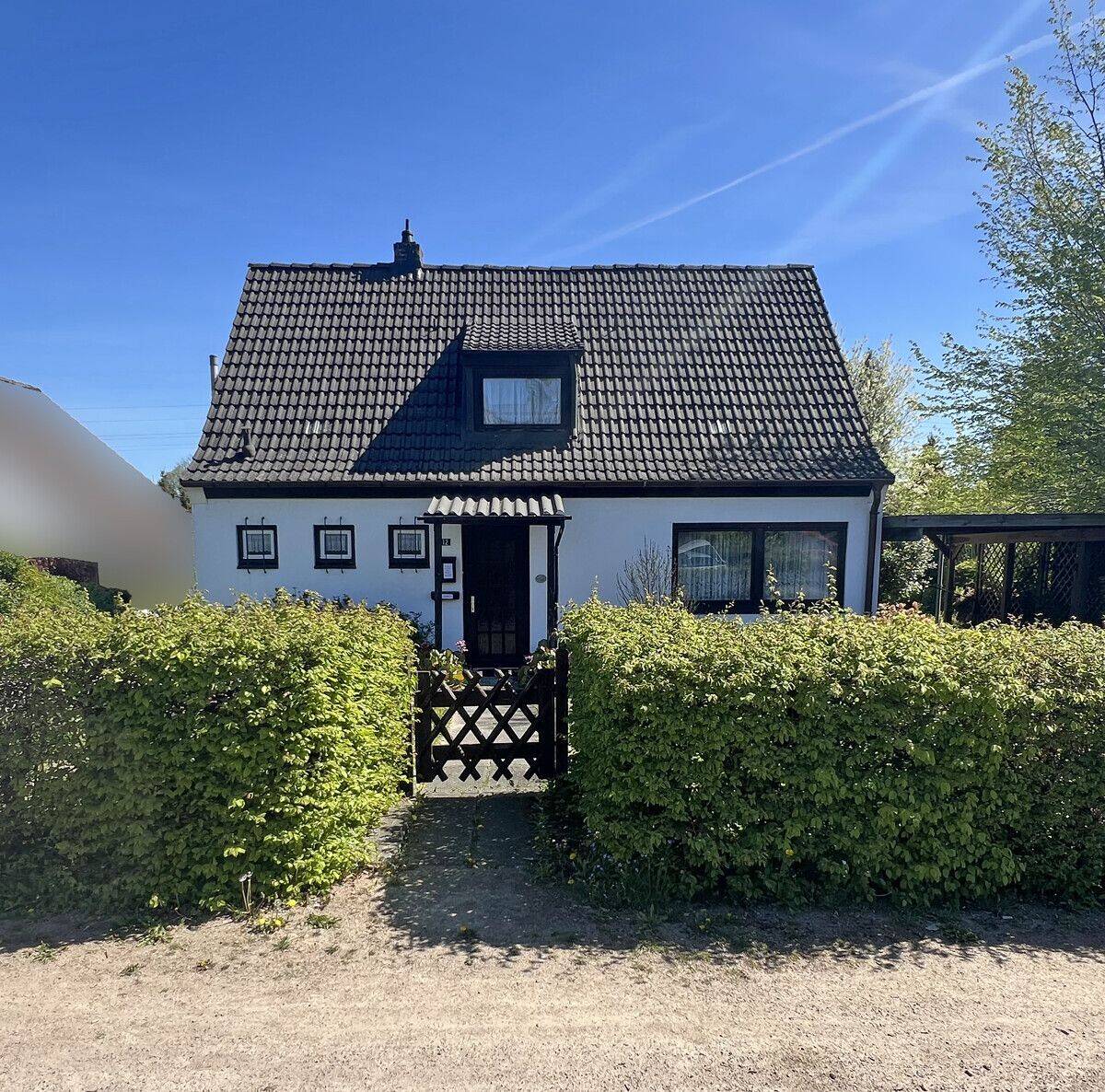 Haus mit Potenzial in ruhiger Lage – 22159 Hamburg – Bild 1 von 9