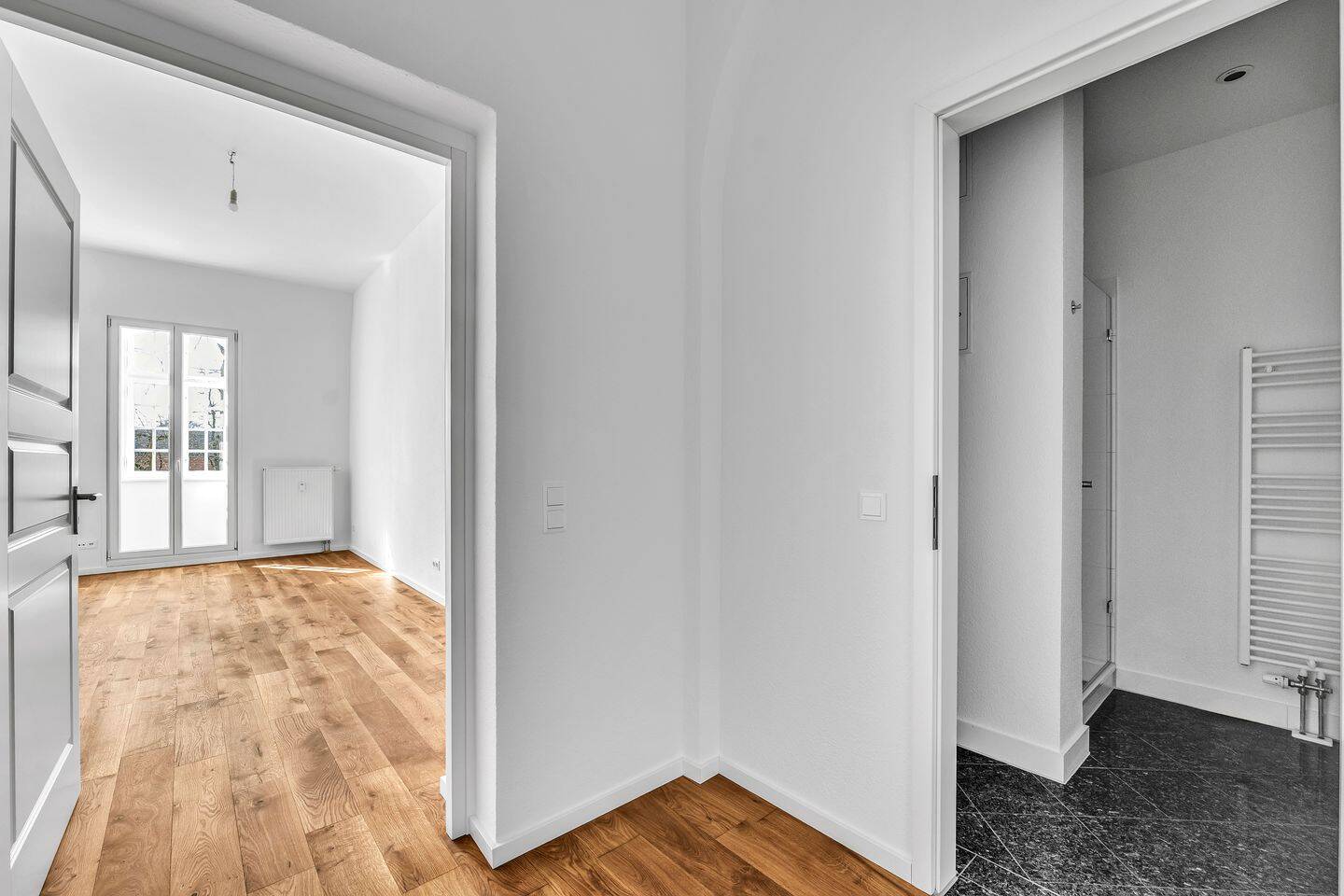 Stilvolle 2-Zimmer-Wohnung mit gehobener Ausstattung in Berlin-Buch! – Berlin – Bild 1 von 9
