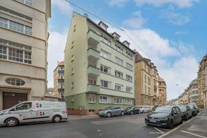 Im idyllischen Westen: vollvermietetes 12-Familienhaus mit viel Platz für Ertrag – 70197 Stuttgart – Vorschaubild 2