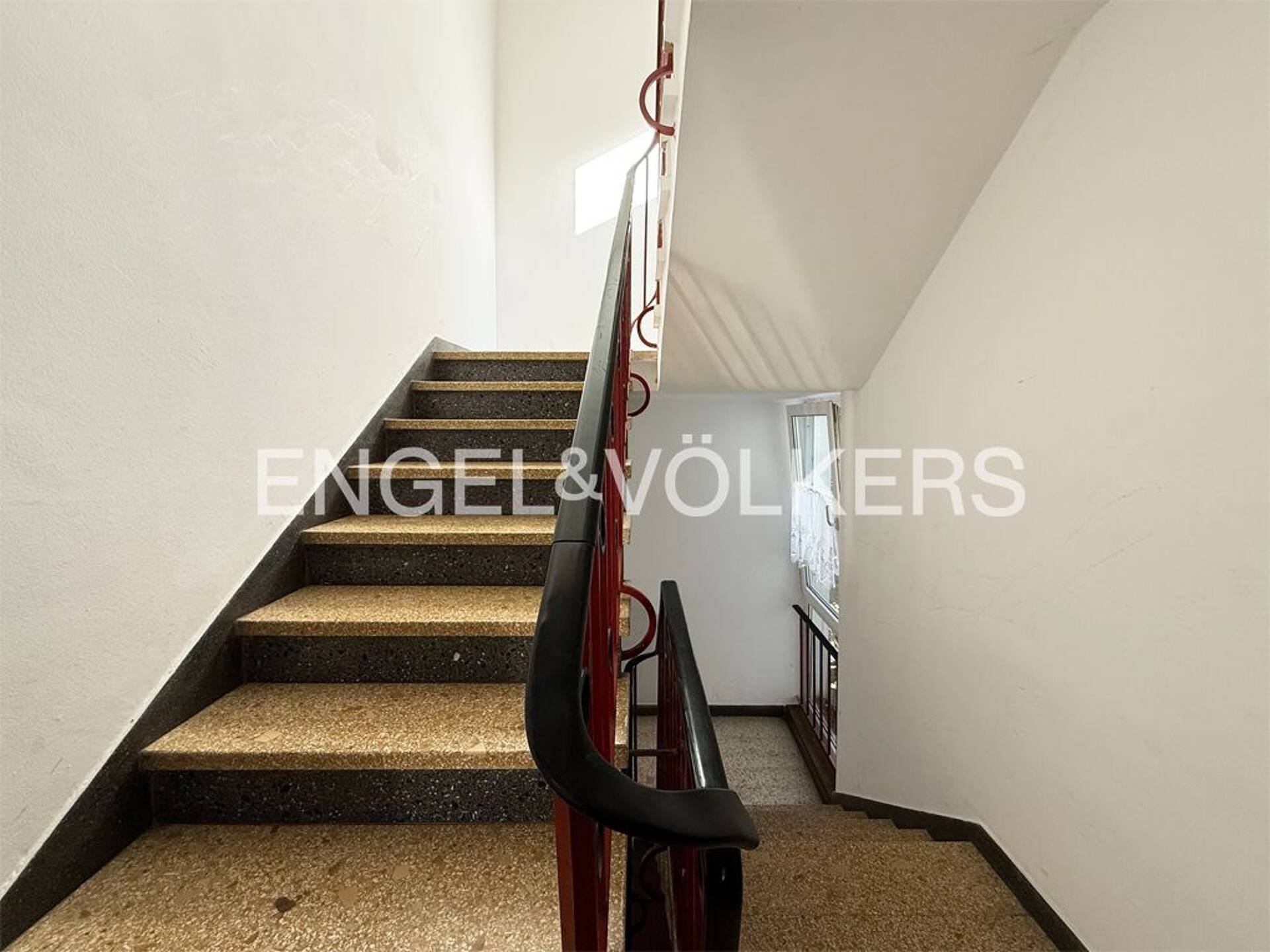 Haus in 56077 Koblenz mit 518 m² kaufen