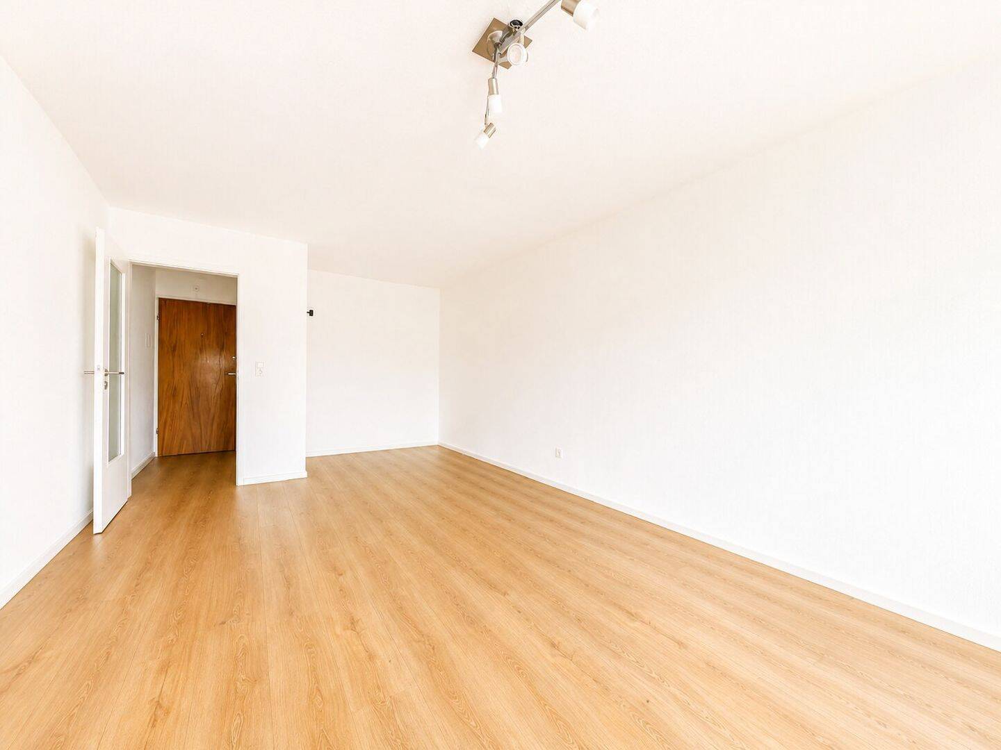 AIGNER - Gepflegtes, unvermietetes 1-Zimmer-Apartment nahe Rotkreuzplatz – München – Vorschaubild 4