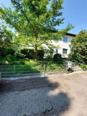Provisionsfreie 3 Zimmer, Küche, großes Bad, Abstellraum, Terrasse, eingezäunter Garten, Keller, Waschkeller, eigene separate Tiefgarage ! – 12527 Berlin – Vorschaubild 5