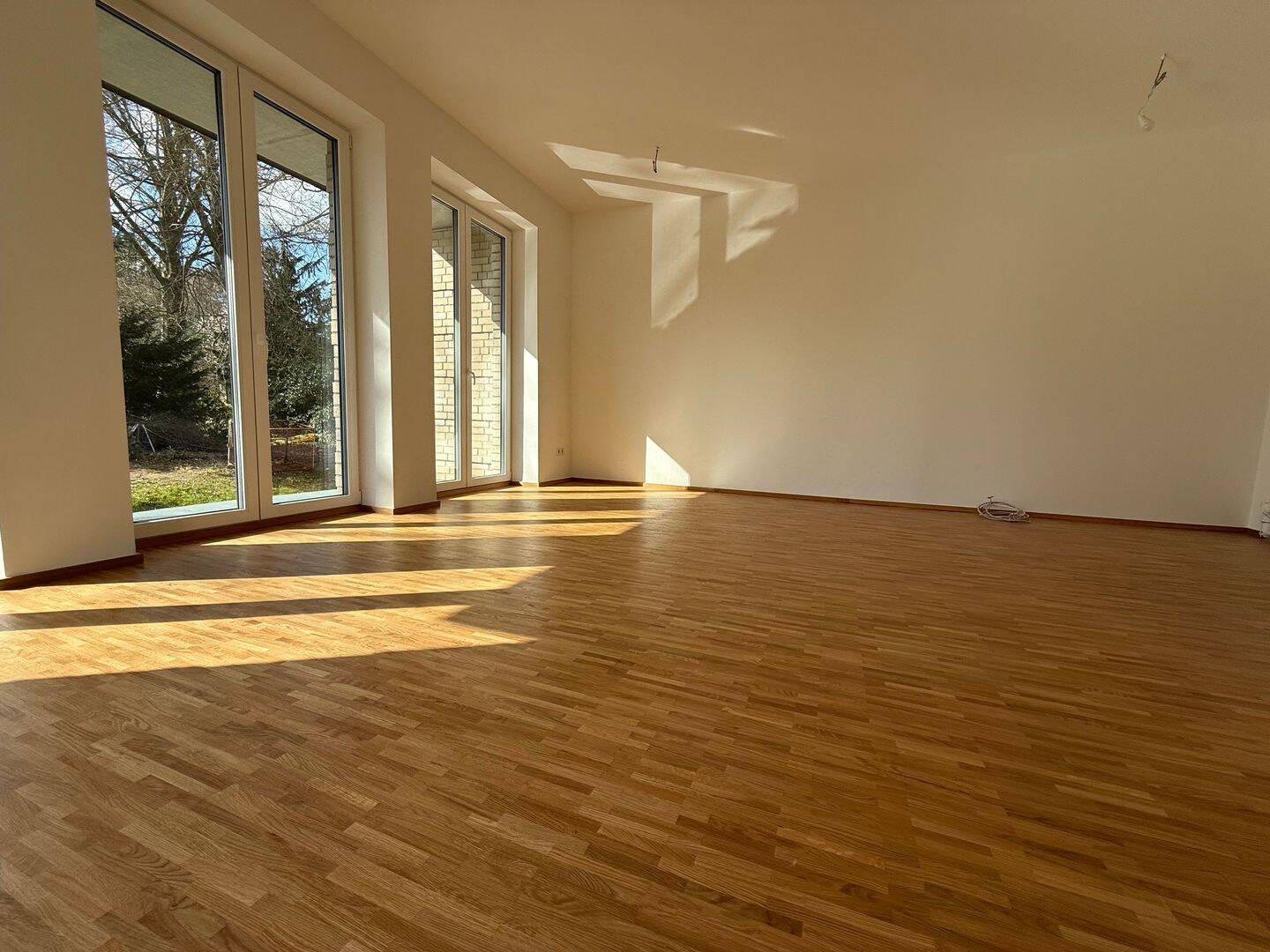 idyllisch gelegene Zweizimmerwohnung mit großem Westbalkon – Hamburg – Vorschaubild 2