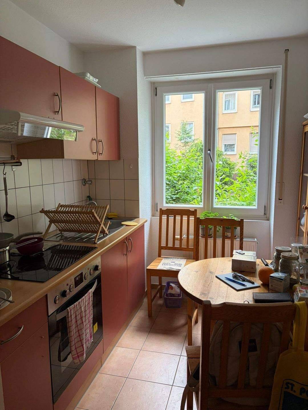 Sehr schöne 2-Zimmer-Wohnung mit Einbauküche im Herzen der Altstadt – Nürnberg – Vorschaubild 2