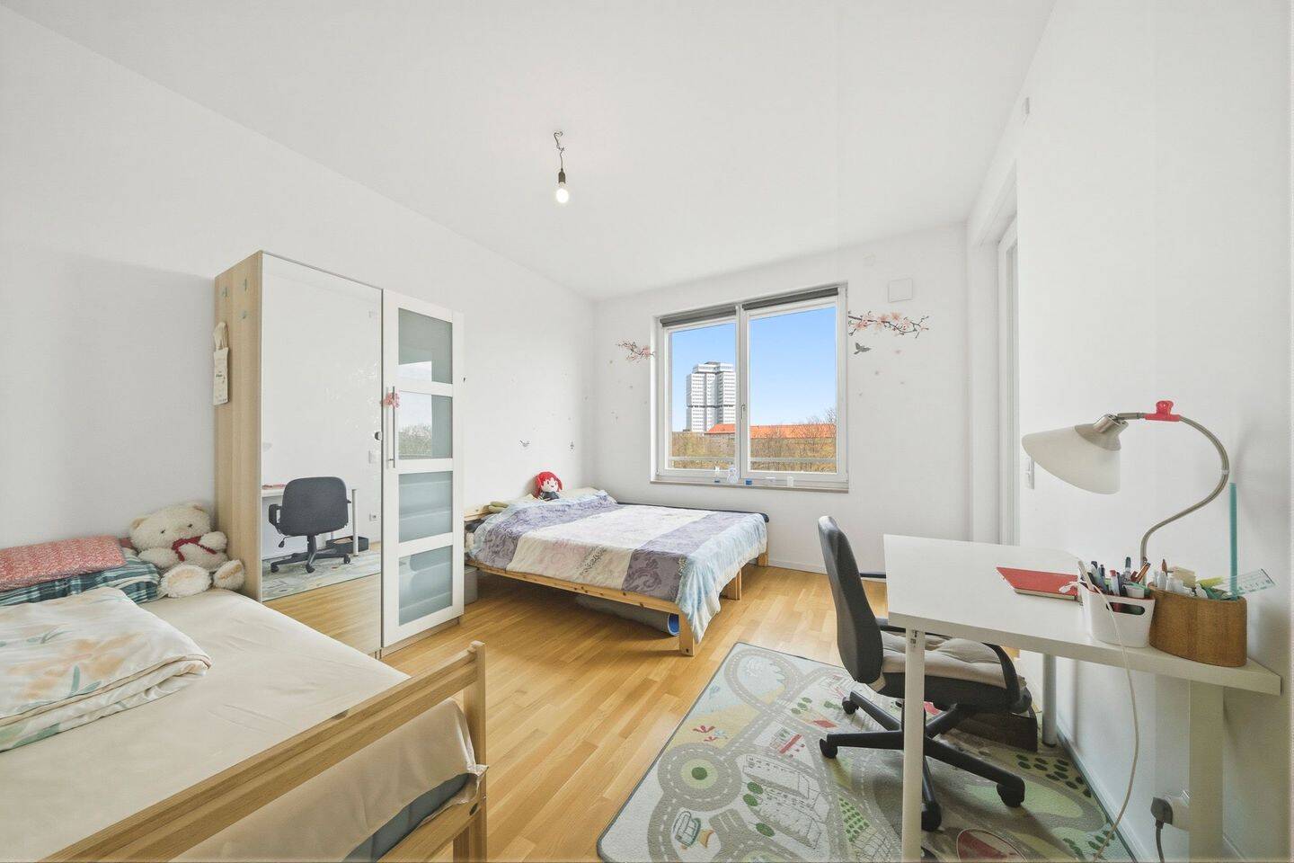 Modern & Bezugsfrei! 2-Zimmer Wohnung mit Balkon, Lift und Einbauküche in Wilmersdorf – Berlin – Vorschaubild 2