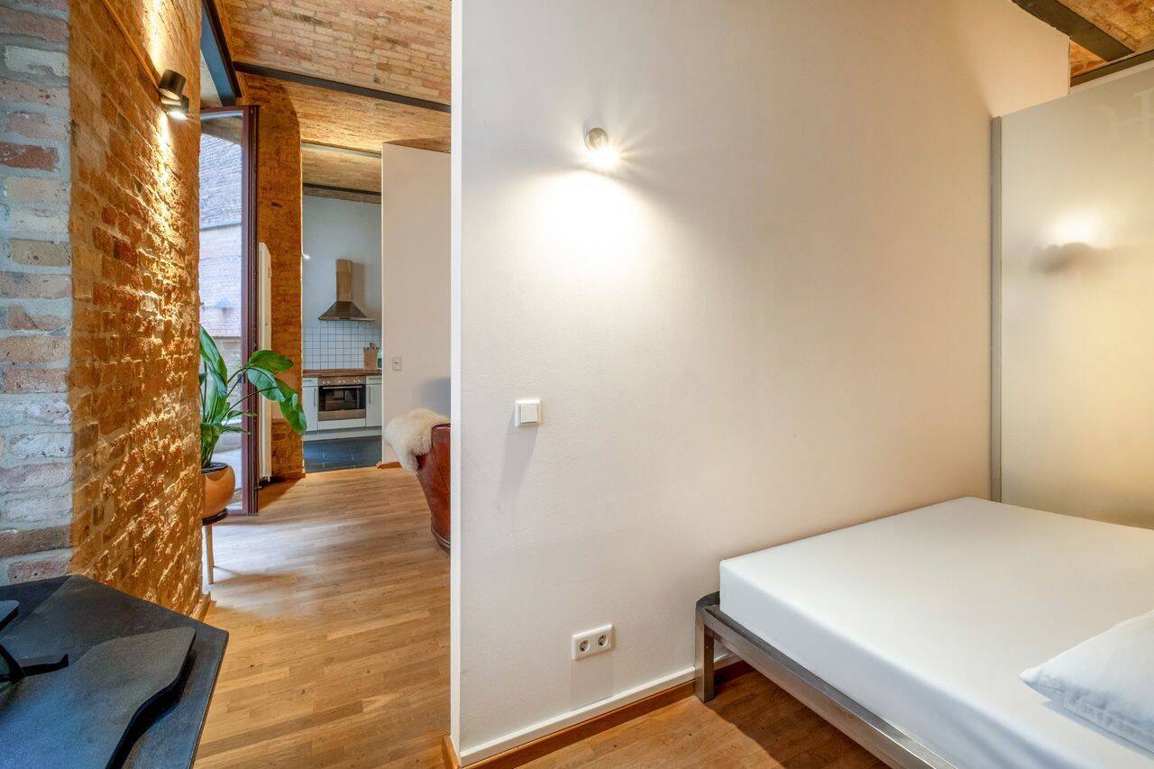 Loft-Studio mit Sonnenterrasse in historischer Knopffabrik – Berlin – Vorschaubild 6