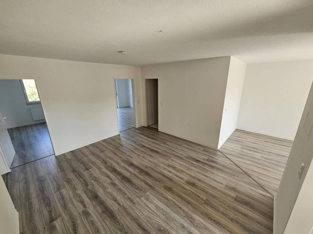 Gepflegte 4-Zimmer-Wohnung mit Balkon frei!