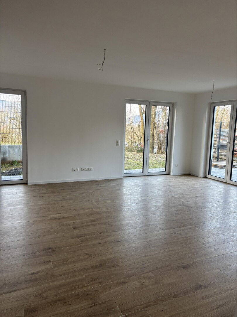 Erstbezug: Helles Reihenendhaus mit Garten & Terrasse - 4 Zimmer - Neubau