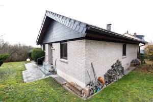 Gepflegter Bungalow I Großer Hobbyraum I Herausragende Lage – 90768 Fürth – Vorschaubild 2
