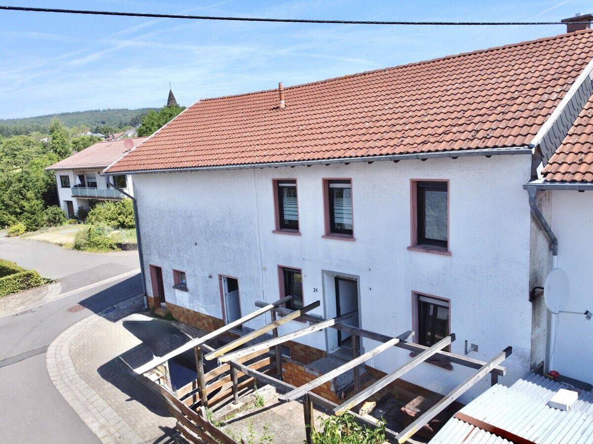 Einfamilienhaus mit Ausbaupotenzial- ideal für Handwerker und Eigennutzer – Losheim am See – Vorschaubild 2
