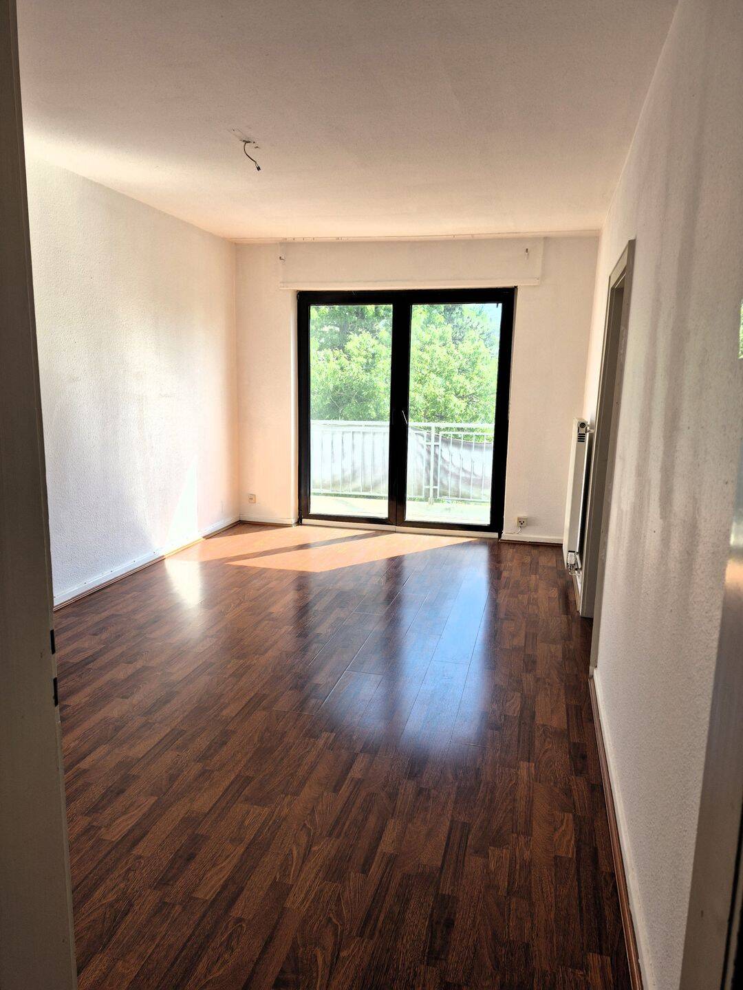 Saarbrücken, Rodenhof, Neunkircher Str. 152a, kleine 2 ZKB-Wohnung im 2.OG mit Balkon. – Saarbrücken – Vorschaubild 3