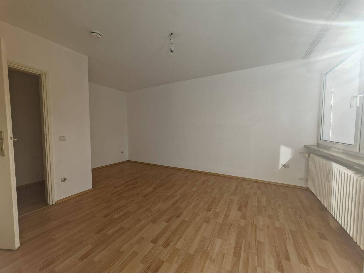 Pasing: Helle 1-Zimmer-Wohnung sofort verfügbar