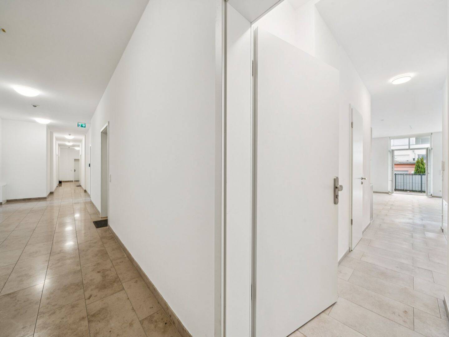 Neuwertige 1,5-Zimmer-Eigentumswohnung mit Balkon im Hochparterre in zentraler Lage Ingolstadts – Ingolstadt – Vorschaubild 7